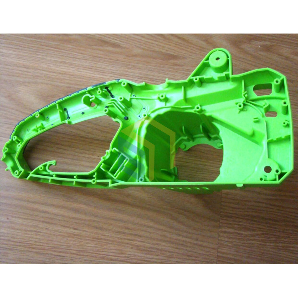 Корпус левый электропилы Grunhelm GES 28-40P (70133)