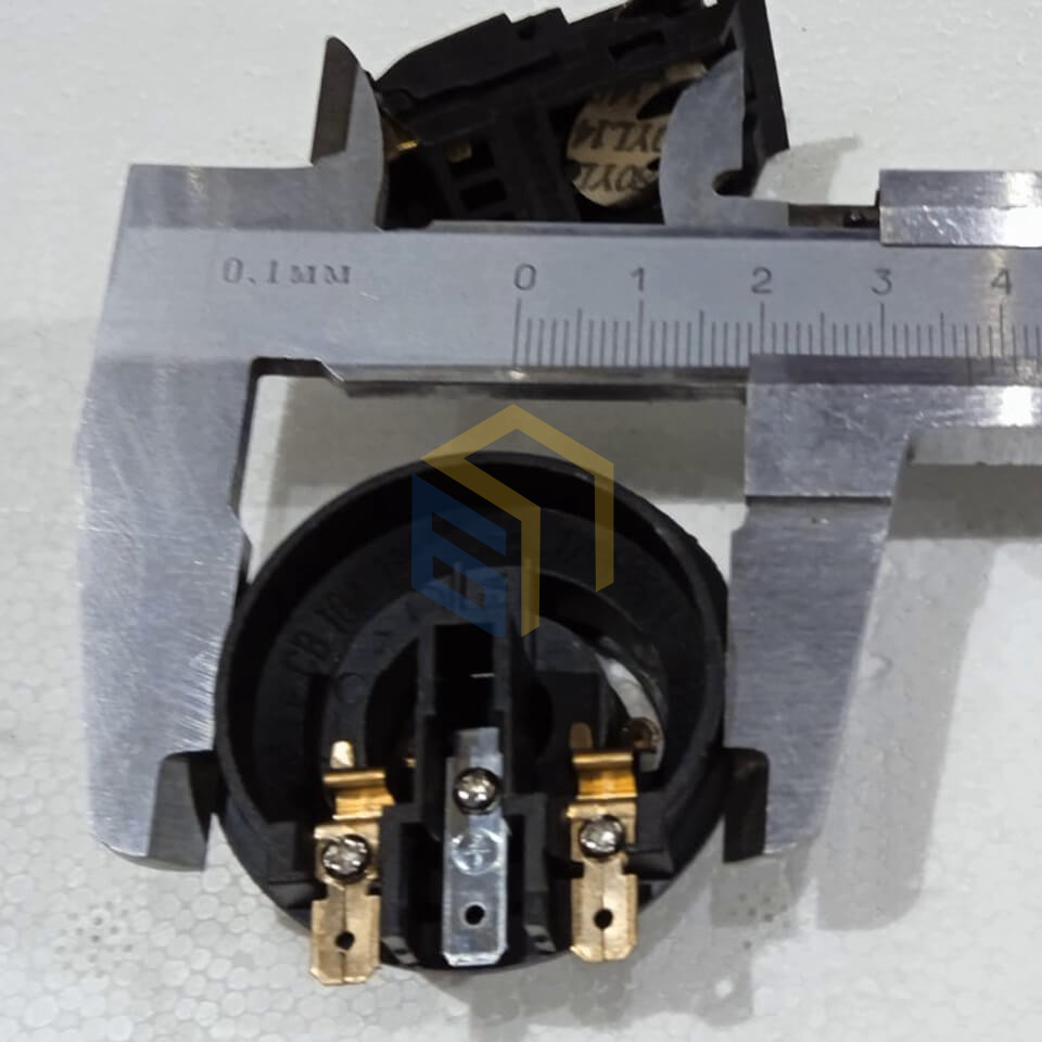 Коннектор электрочайника Grunhelm моделей EKS (76331)