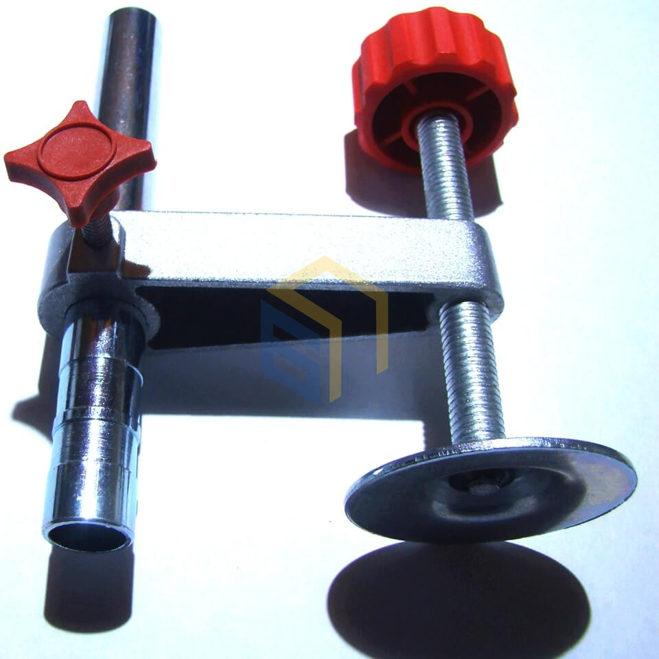 Затискач фіксуючий у зборі торцювальної пили Forte MS-210 (78140)